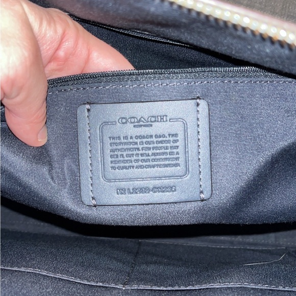 Lite green coach purse - Picture 5 of 5